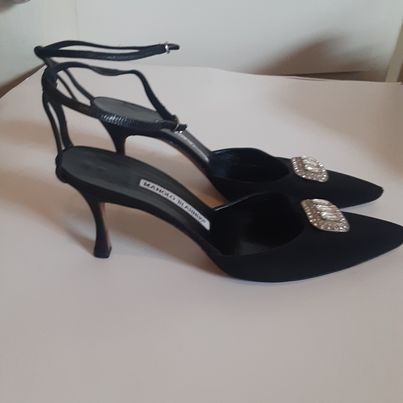 Manolo blahnik crystal ankle strap heels  sz 39.5 - Picture 4 of 13